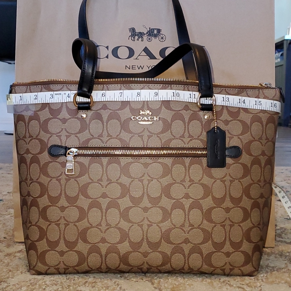 NWT Authentic Coach Tote Purse